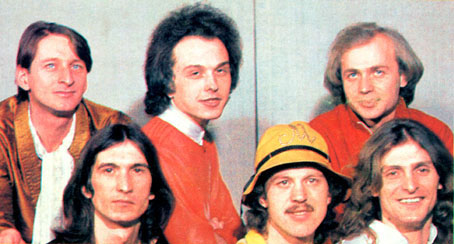 фотография с обложки перого сингла группы (1983г.)